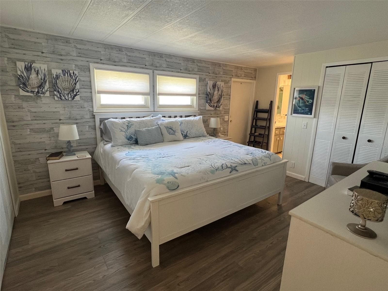 Manufactured Home at 825 COCONUT PALM ST, LARGO, photo 20 of 30