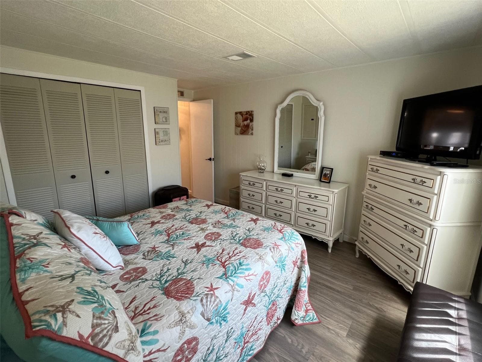 Manufactured Home at 825 COCONUT PALM ST, LARGO, photo 25 of 30