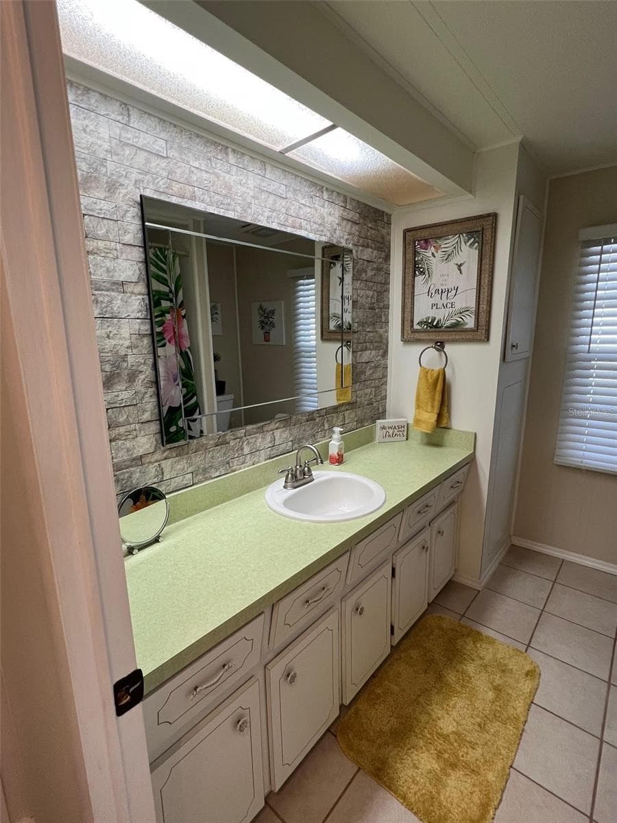 Manufactured Home at 825 COCONUT PALM ST, LARGO, photo 26 of 30