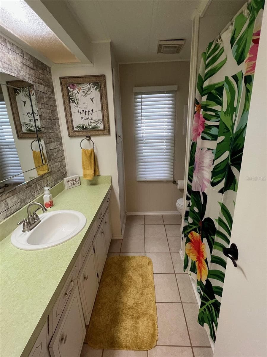Manufactured Home at 825 COCONUT PALM ST, LARGO, photo 27 of 30
