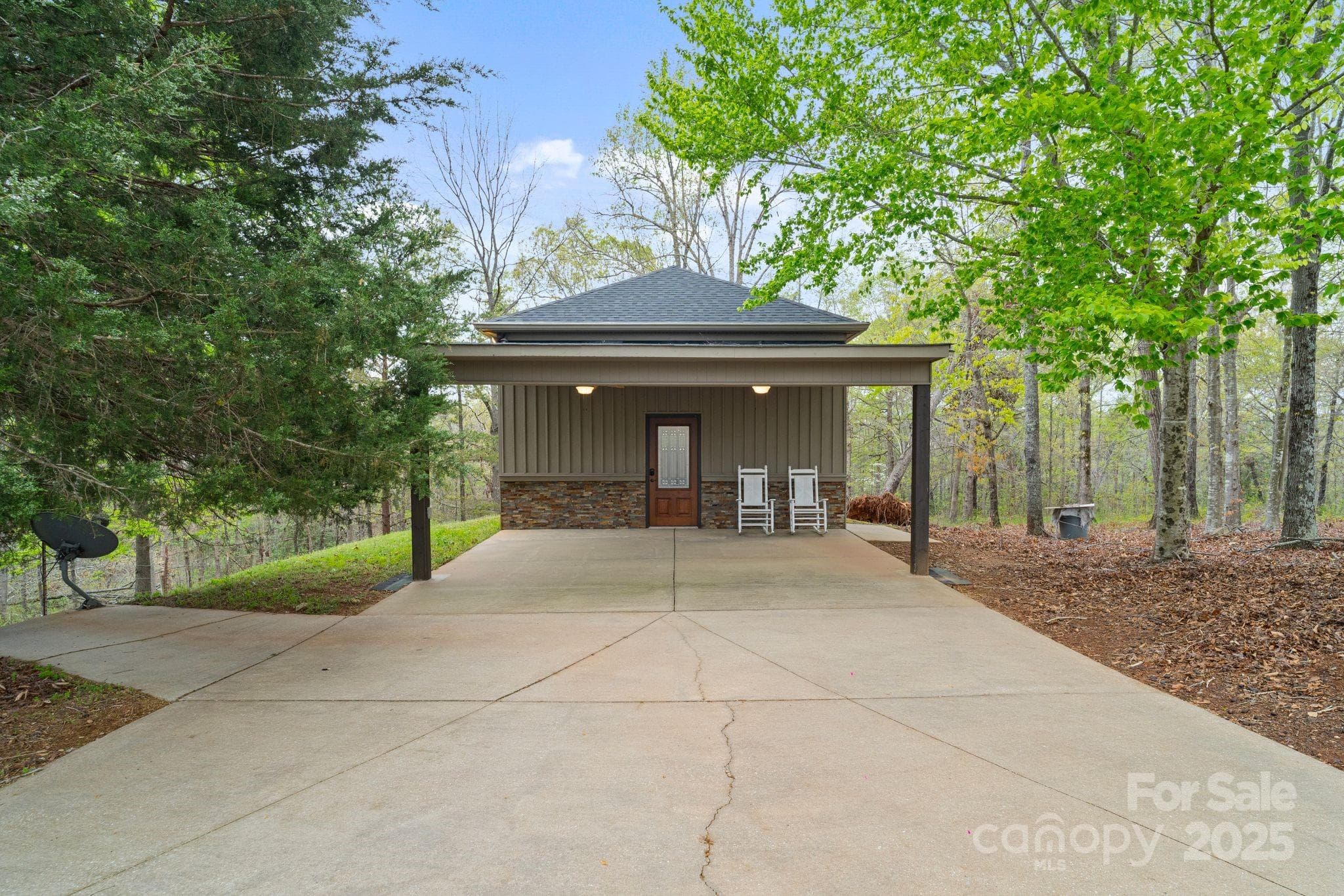 Single Family Residence at Rutherfordton, photo 28 of 40