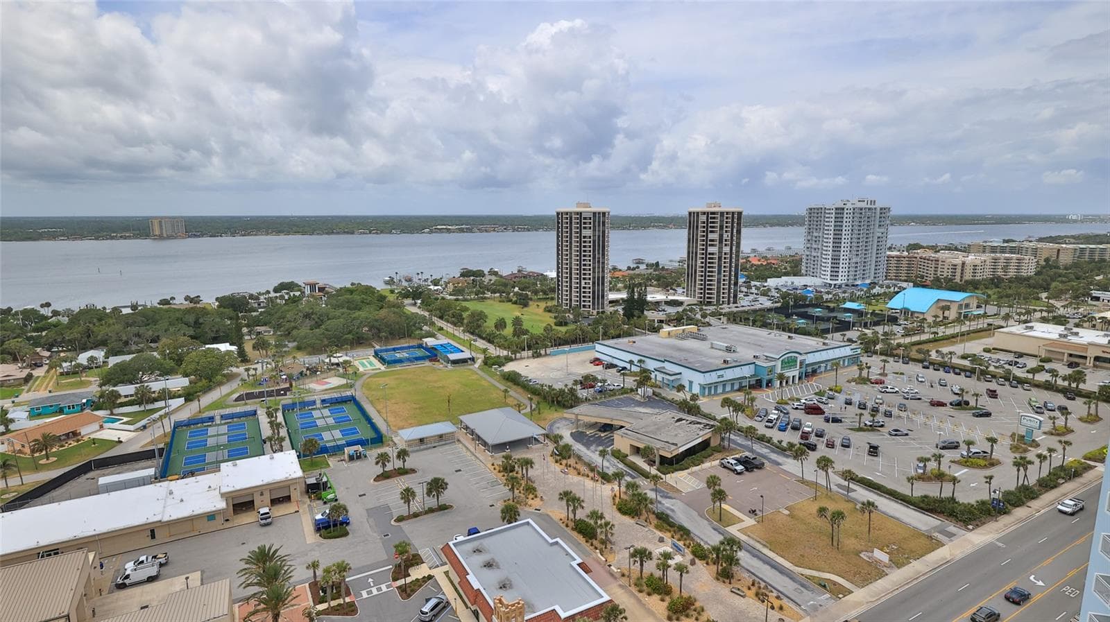Condominium at 3051 S ATLANTIC AVE #2206, DAYTONA BEACH, photo 13 of 35