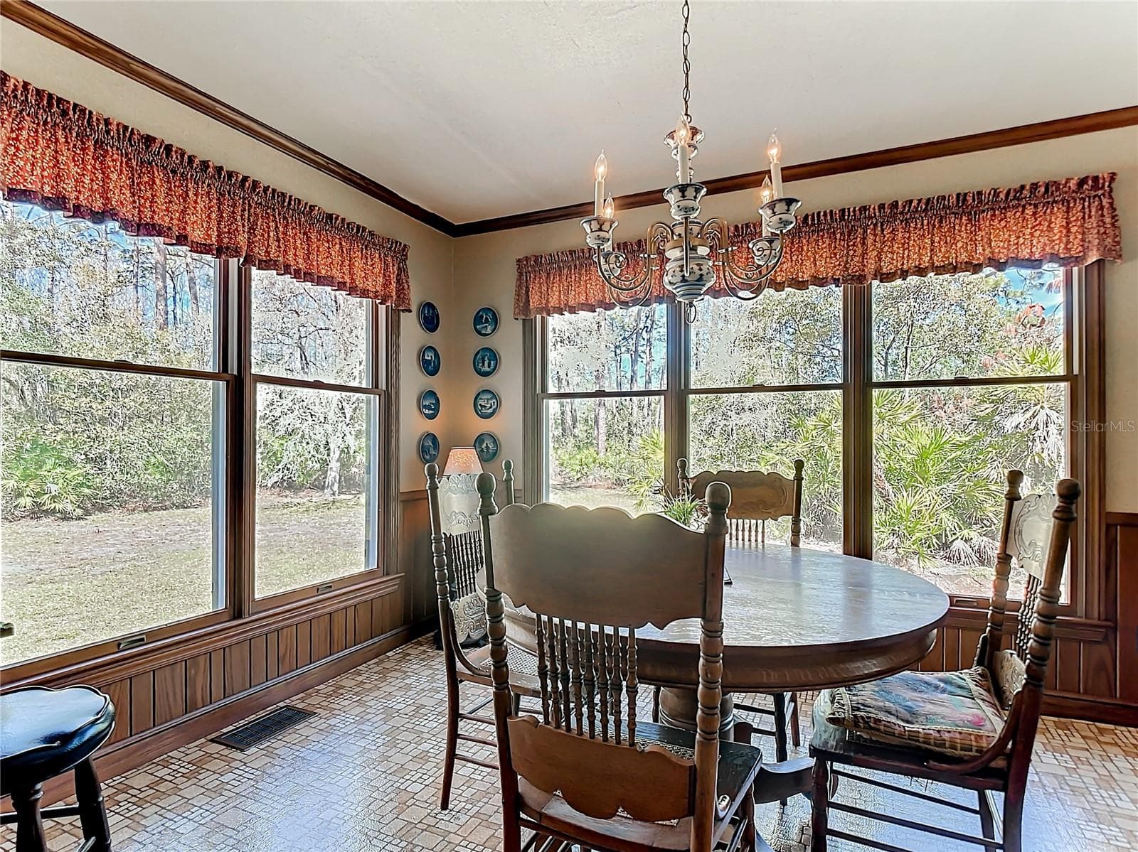 Single Family Residence at 3939 LAKE ERIE RD, GROVELAND, photo 12 of 42