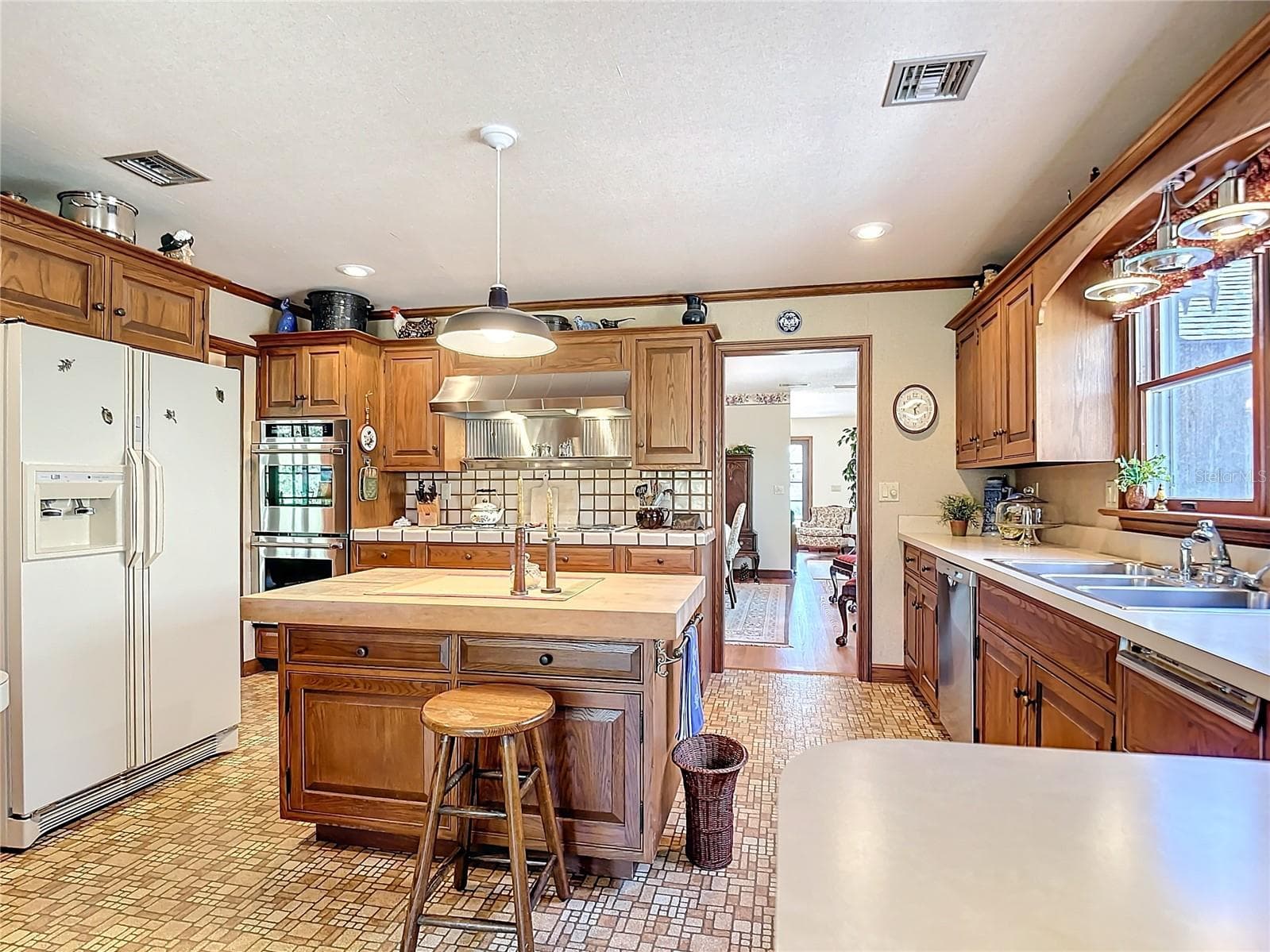 Single Family Residence at 3939 LAKE ERIE RD, GROVELAND, photo 26 of 42