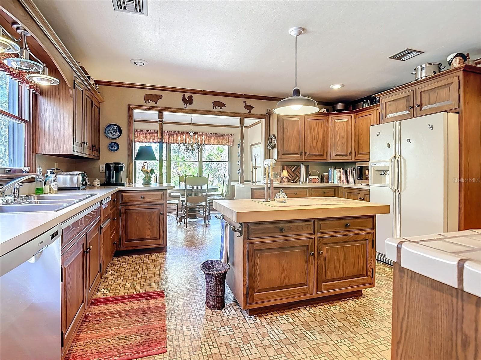 Single Family Residence at 3939 LAKE ERIE RD, GROVELAND, photo 27 of 42