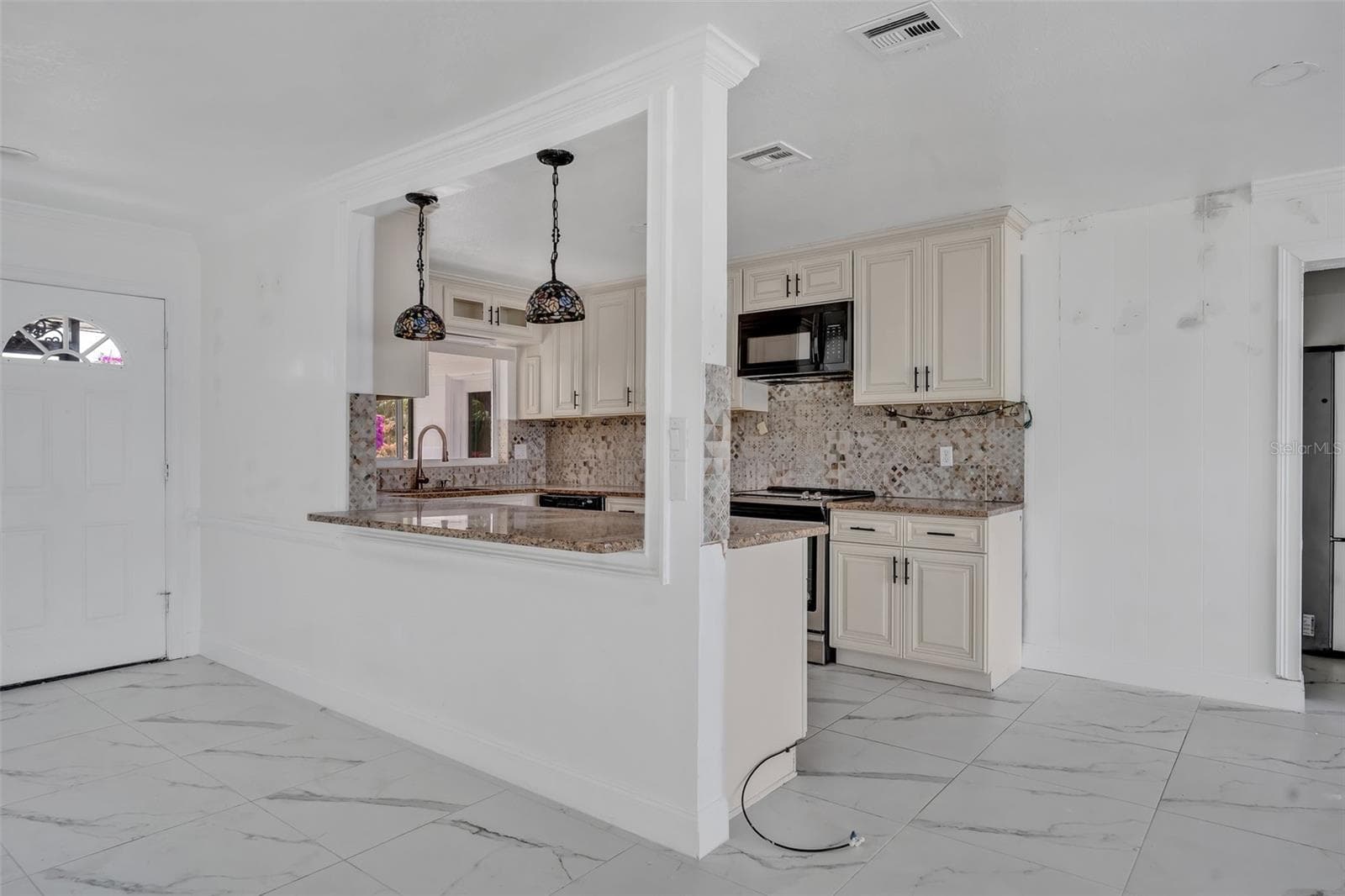 Single Family Residence at 7420 LAKE WILLIS DR, ORLANDO, photo 10 of 41