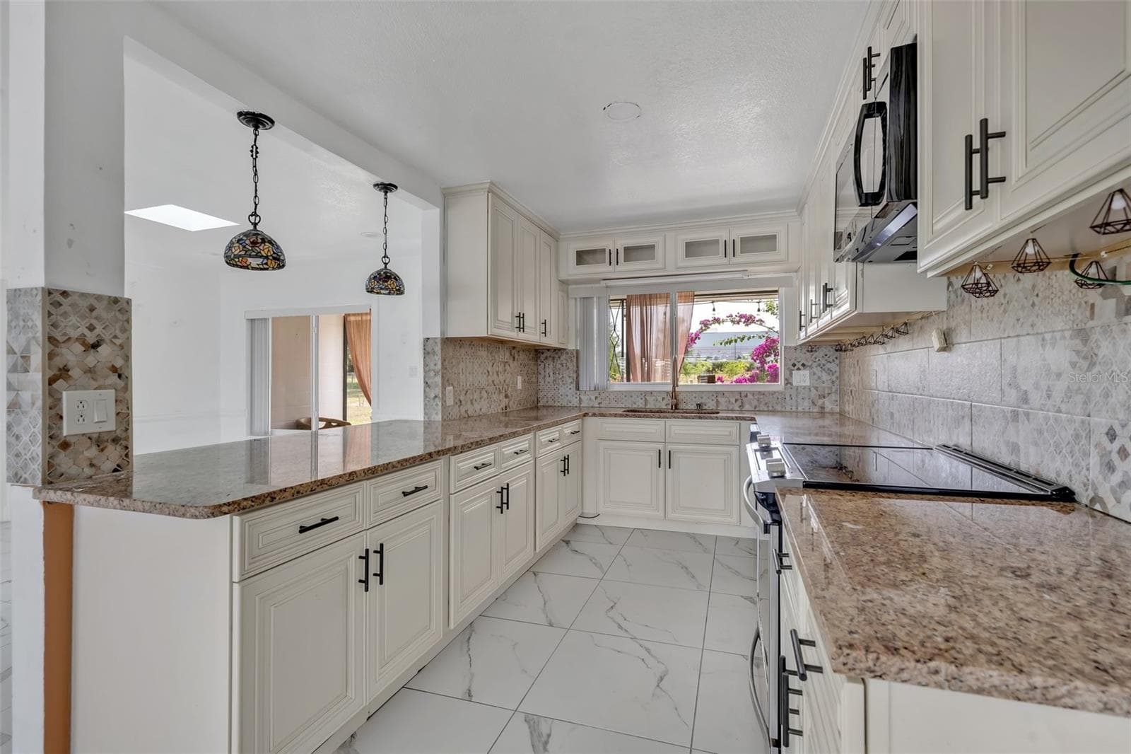 Single Family Residence at 7420 LAKE WILLIS DR, ORLANDO, photo 11 of 41