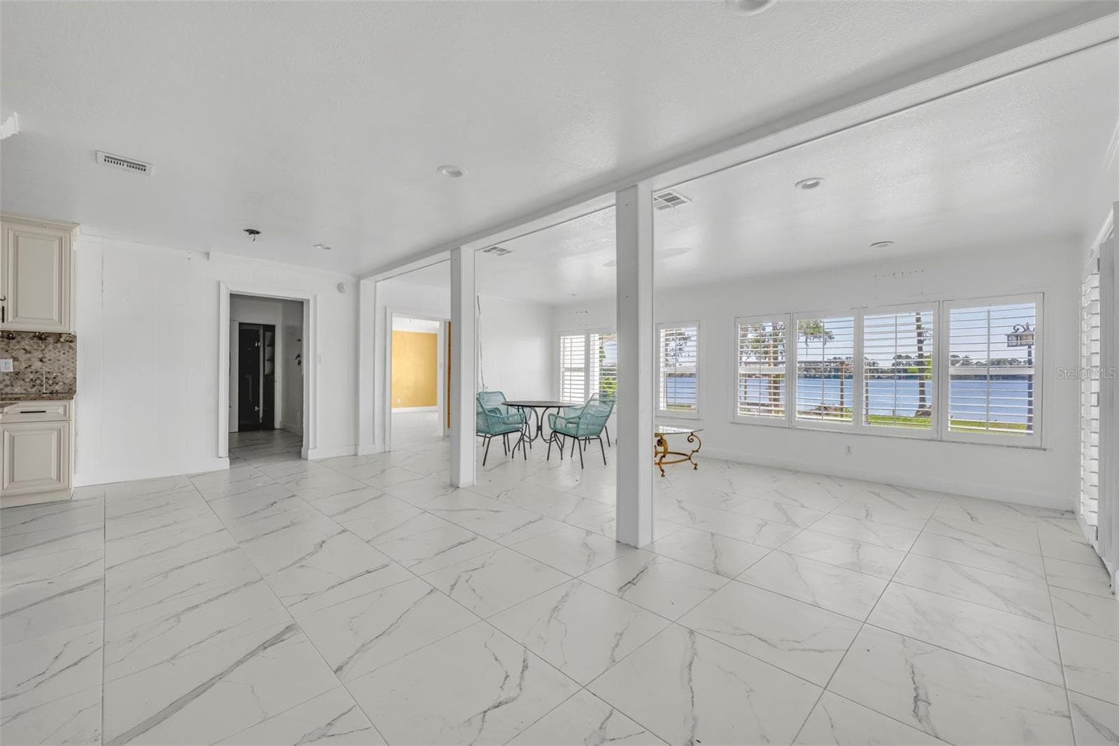 Single Family Residence at 7420 LAKE WILLIS DR, ORLANDO, photo 15 of 41