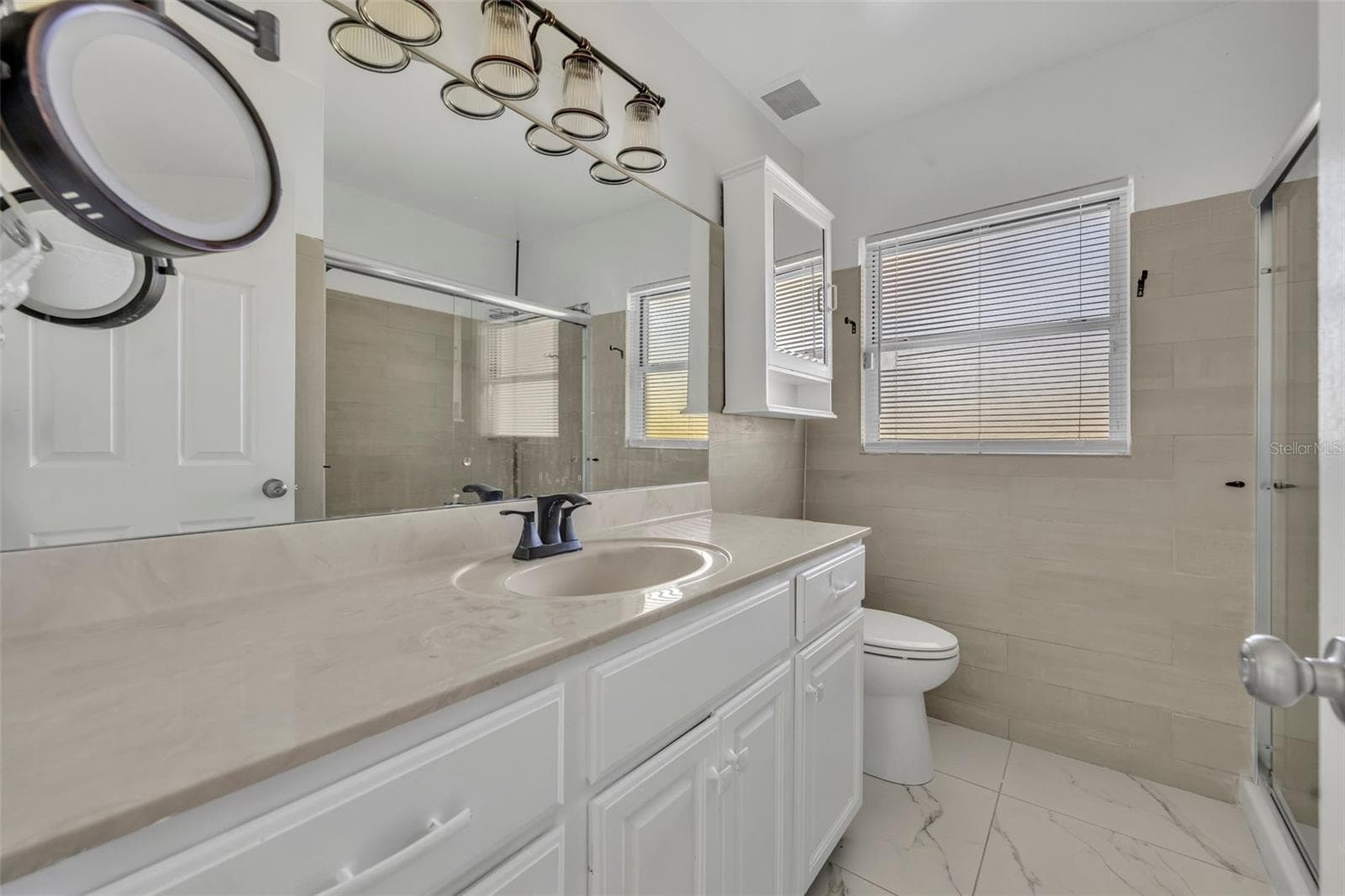 Single Family Residence at 7420 LAKE WILLIS DR, ORLANDO, photo 23 of 41