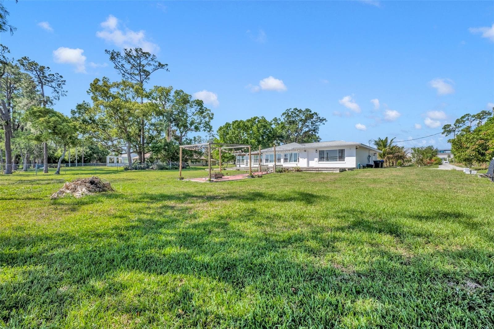 Single Family Residence at 7420 LAKE WILLIS DR, ORLANDO, photo 34 of 41