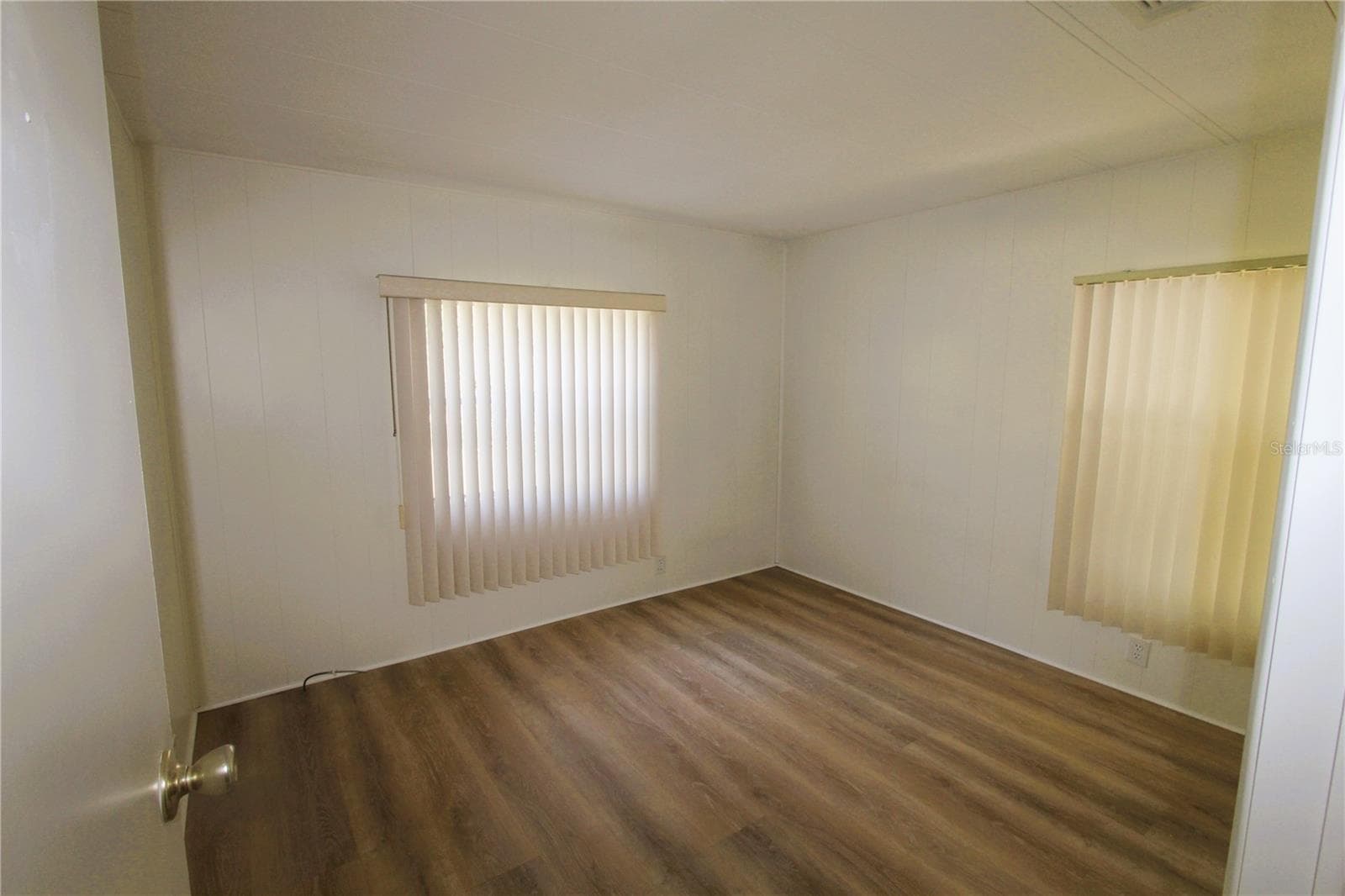 Manufactured Home at 151 APACHE CT, OAK HILL, photo 14 of 41