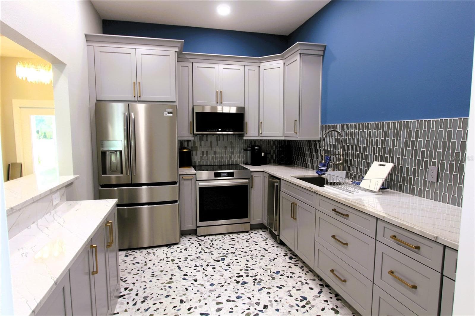 Manufactured Home at 151 APACHE CT, OAK HILL, photo 25 of 41