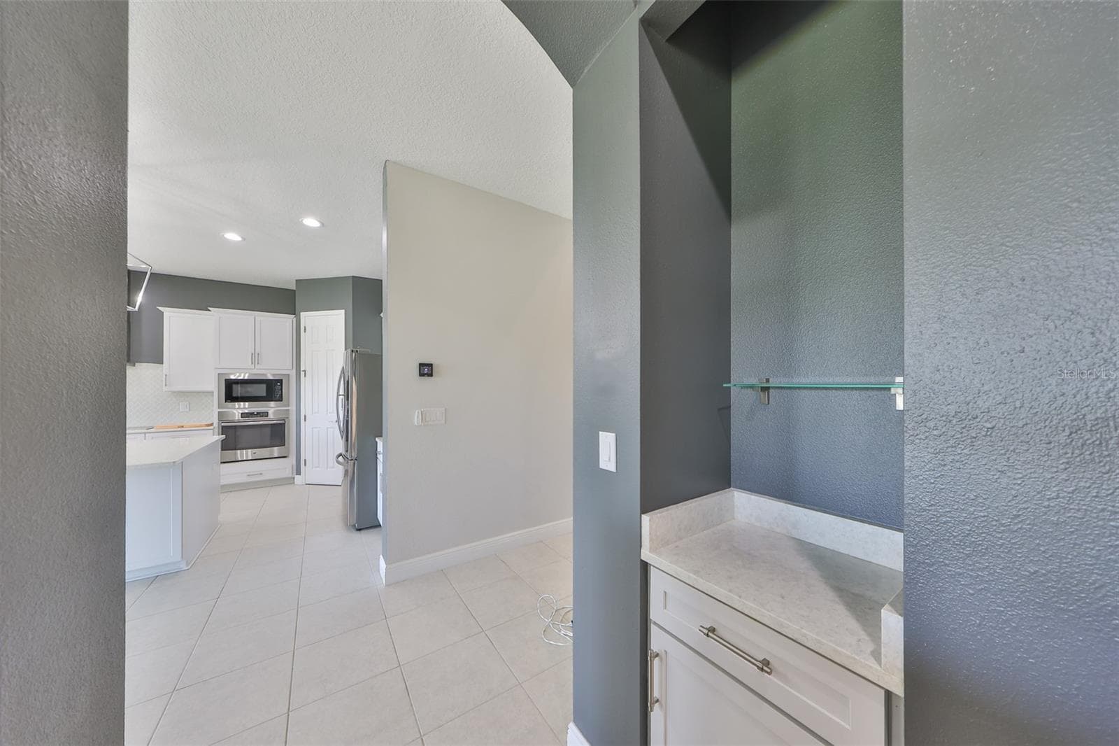 Single Family Residence at 11909 CLIMBING FERN AVE, RIVERVIEW, photo 11 of 78