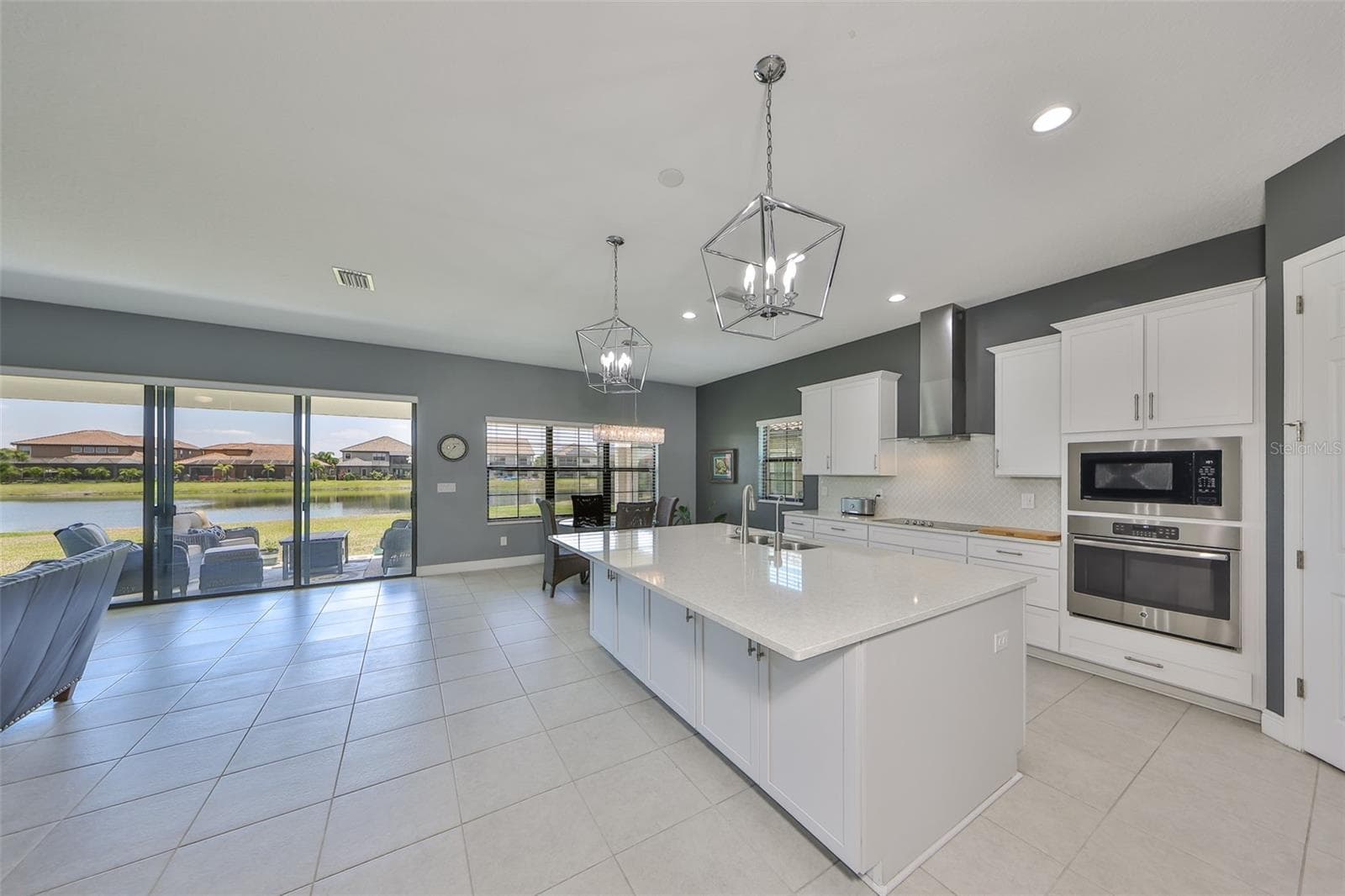 Single Family Residence at 11909 CLIMBING FERN AVE, RIVERVIEW, photo 13 of 78