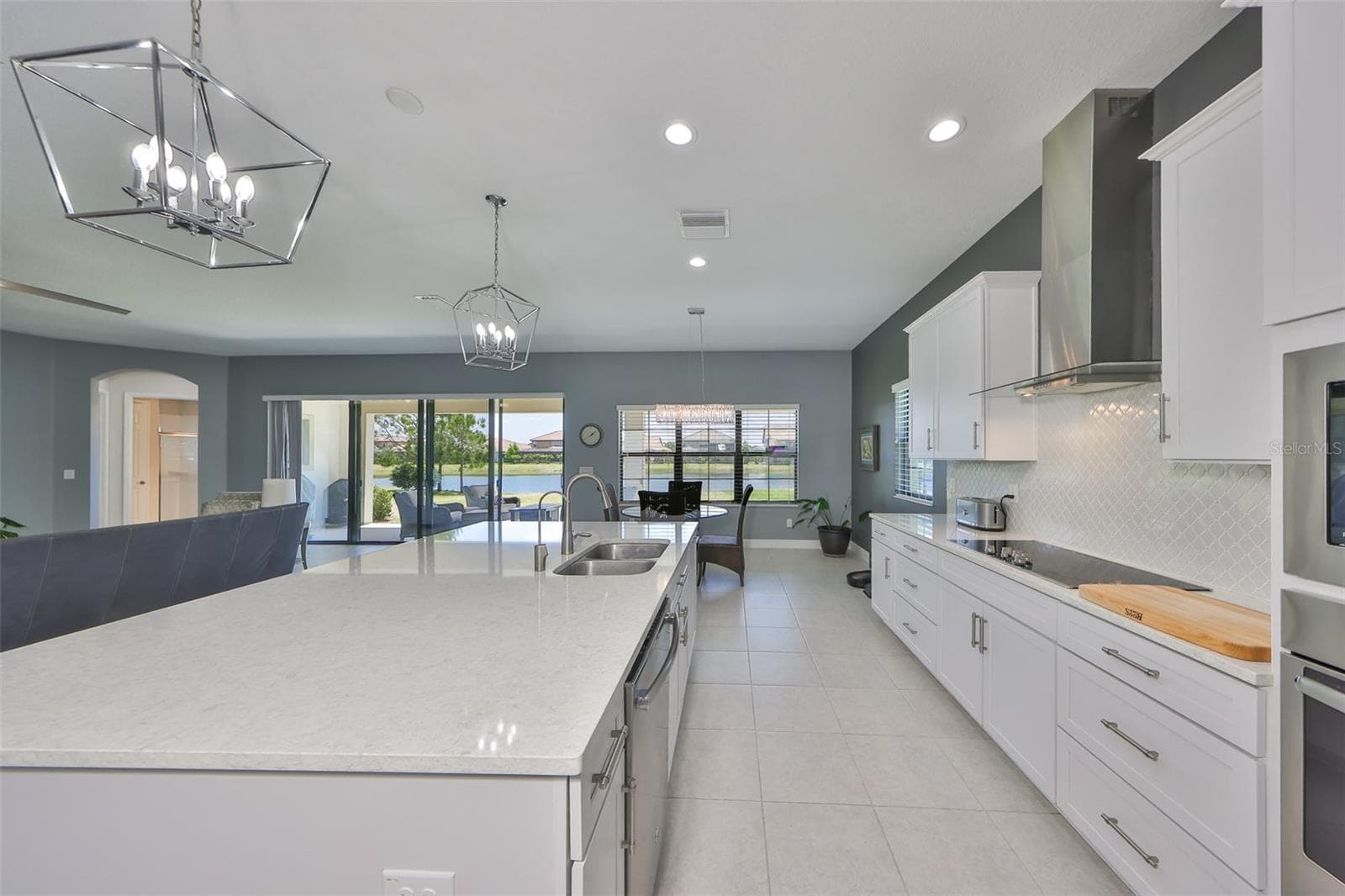 Single Family Residence at 11909 CLIMBING FERN AVE, RIVERVIEW, photo 15 of 78
