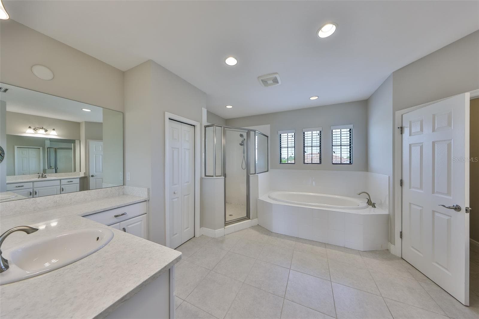 Single Family Residence at 11909 CLIMBING FERN AVE, RIVERVIEW, photo 54 of 78