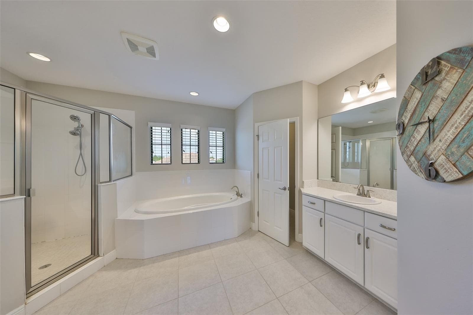 Single Family Residence at 11909 CLIMBING FERN AVE, RIVERVIEW, photo 55 of 78