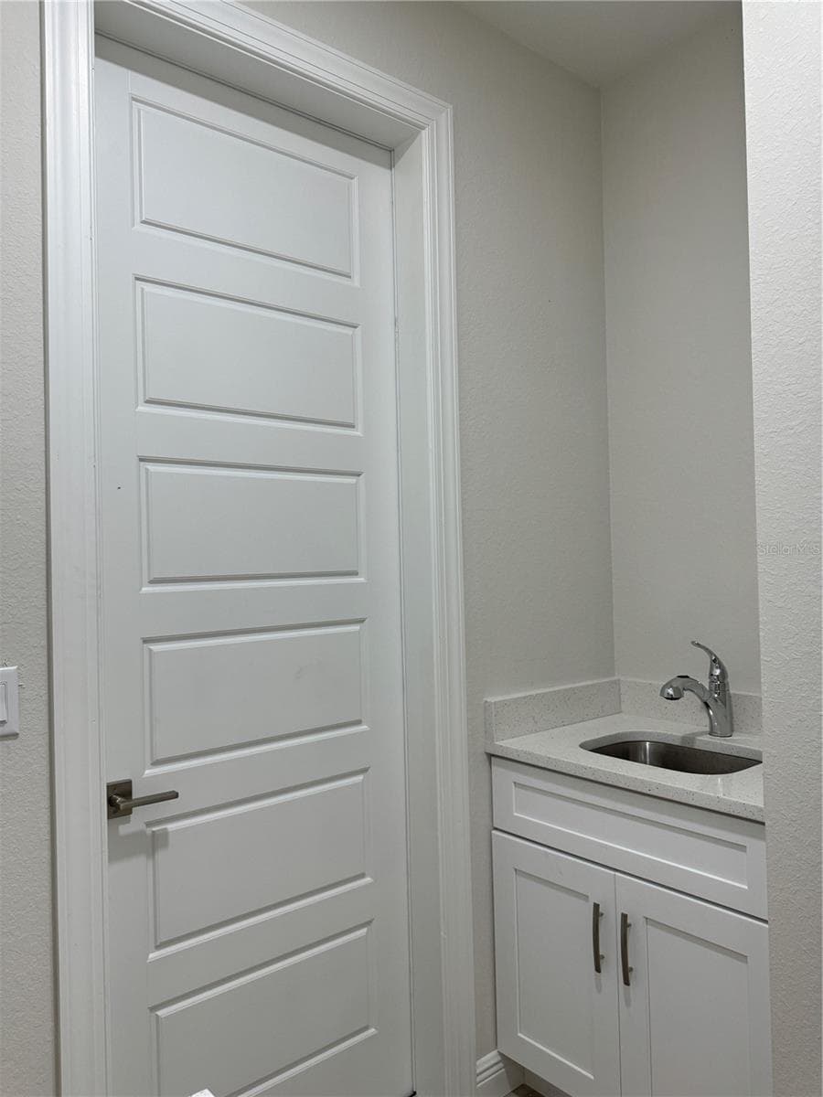 Utility Room Sink - 20296 RUTHERFORD AVE, PORT CHARLOTTE