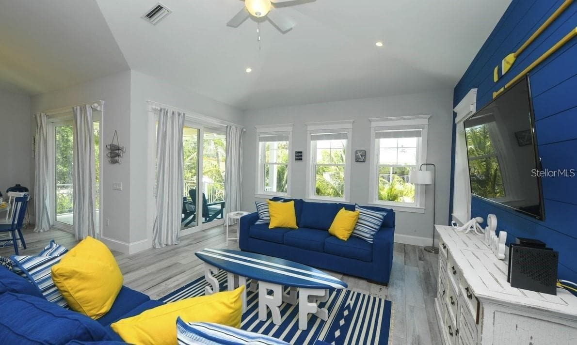 Single Family Residence at 212 SPRING AVE, ANNA MARIA, photo 6 of 32