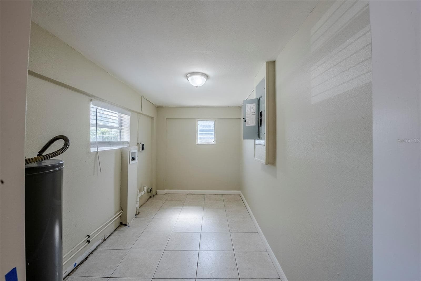 Single Family Residence at 72 CAMPUS VIEW DR, ORLANDO, photo 15 of 33