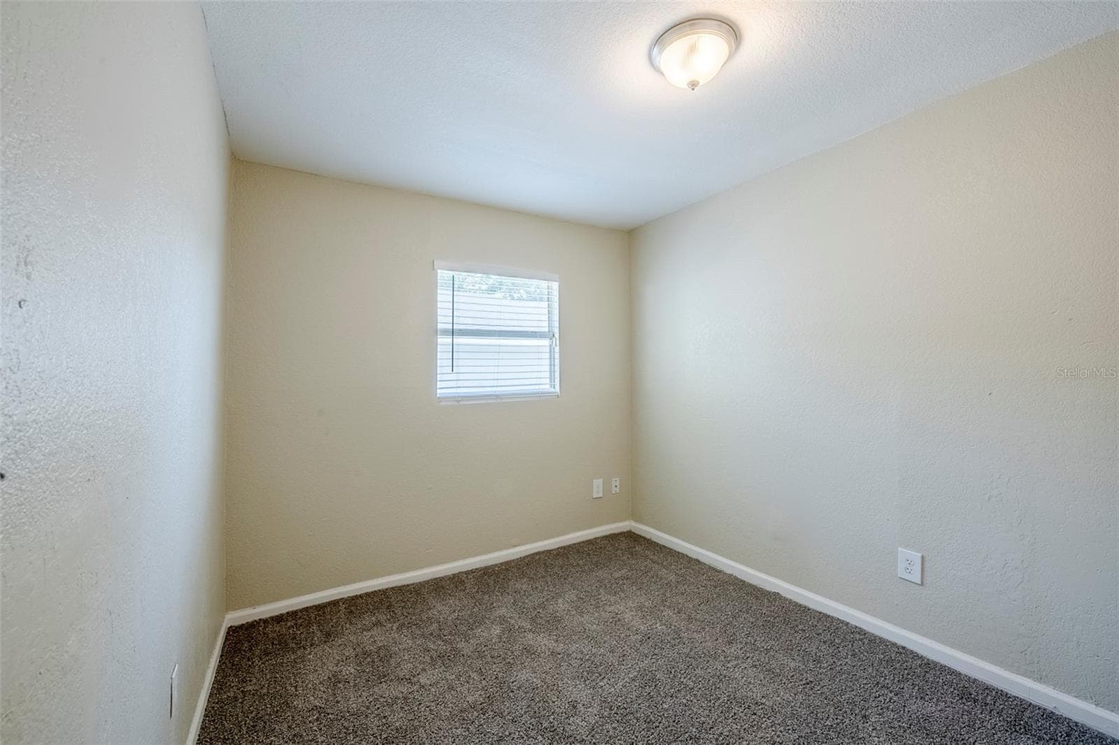 Single Family Residence at 72 CAMPUS VIEW DR, ORLANDO, photo 18 of 33