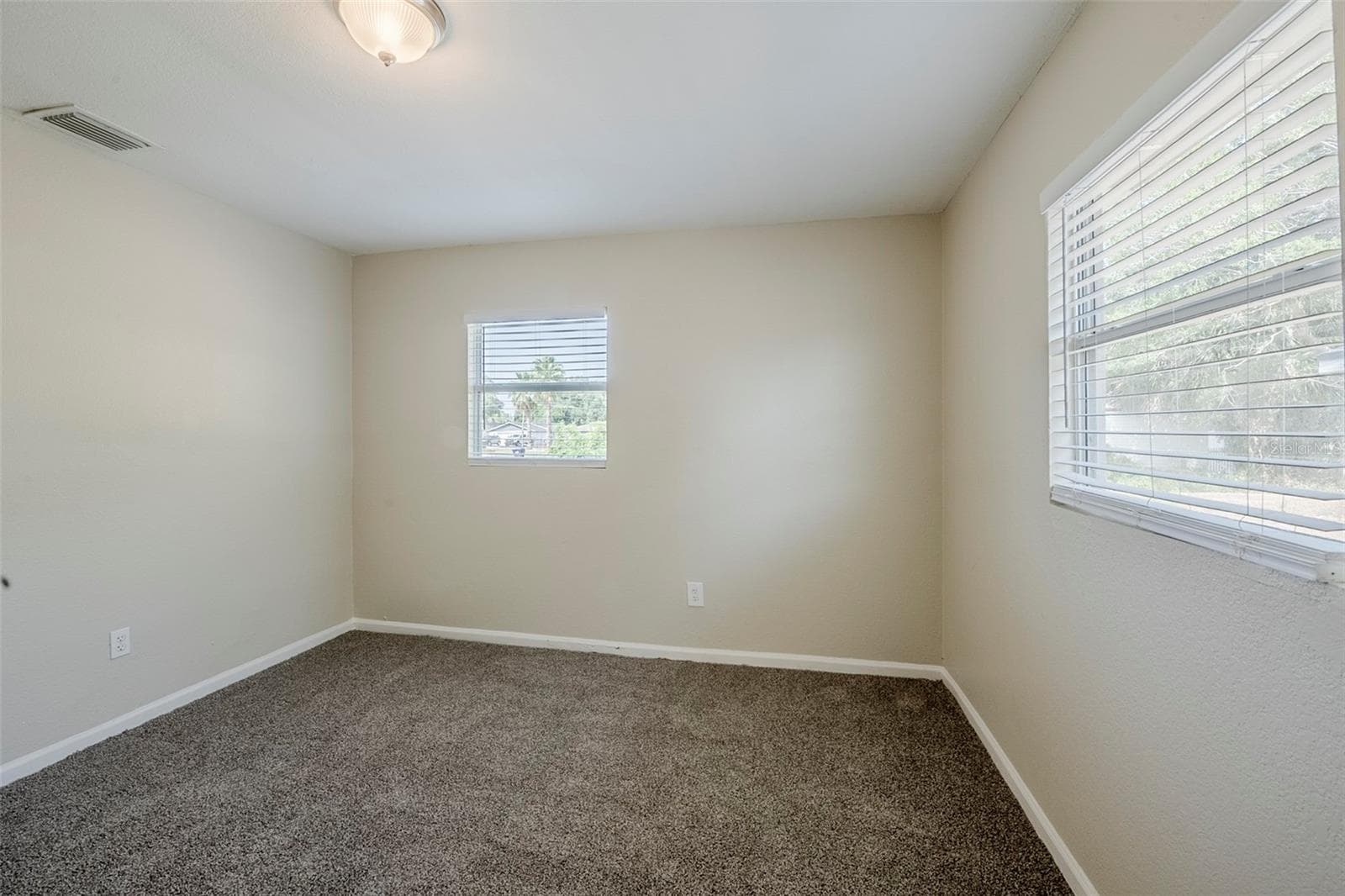 Single Family Residence at 72 CAMPUS VIEW DR, ORLANDO, photo 24 of 33