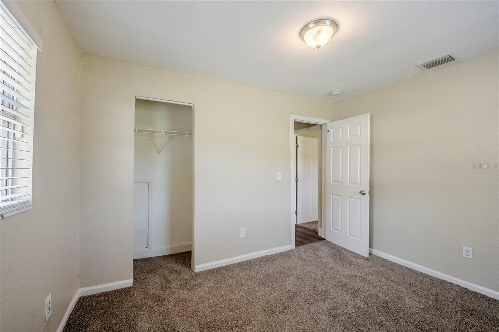 Single Family Residence at 72 CAMPUS VIEW DR, ORLANDO, photo 25 of 33