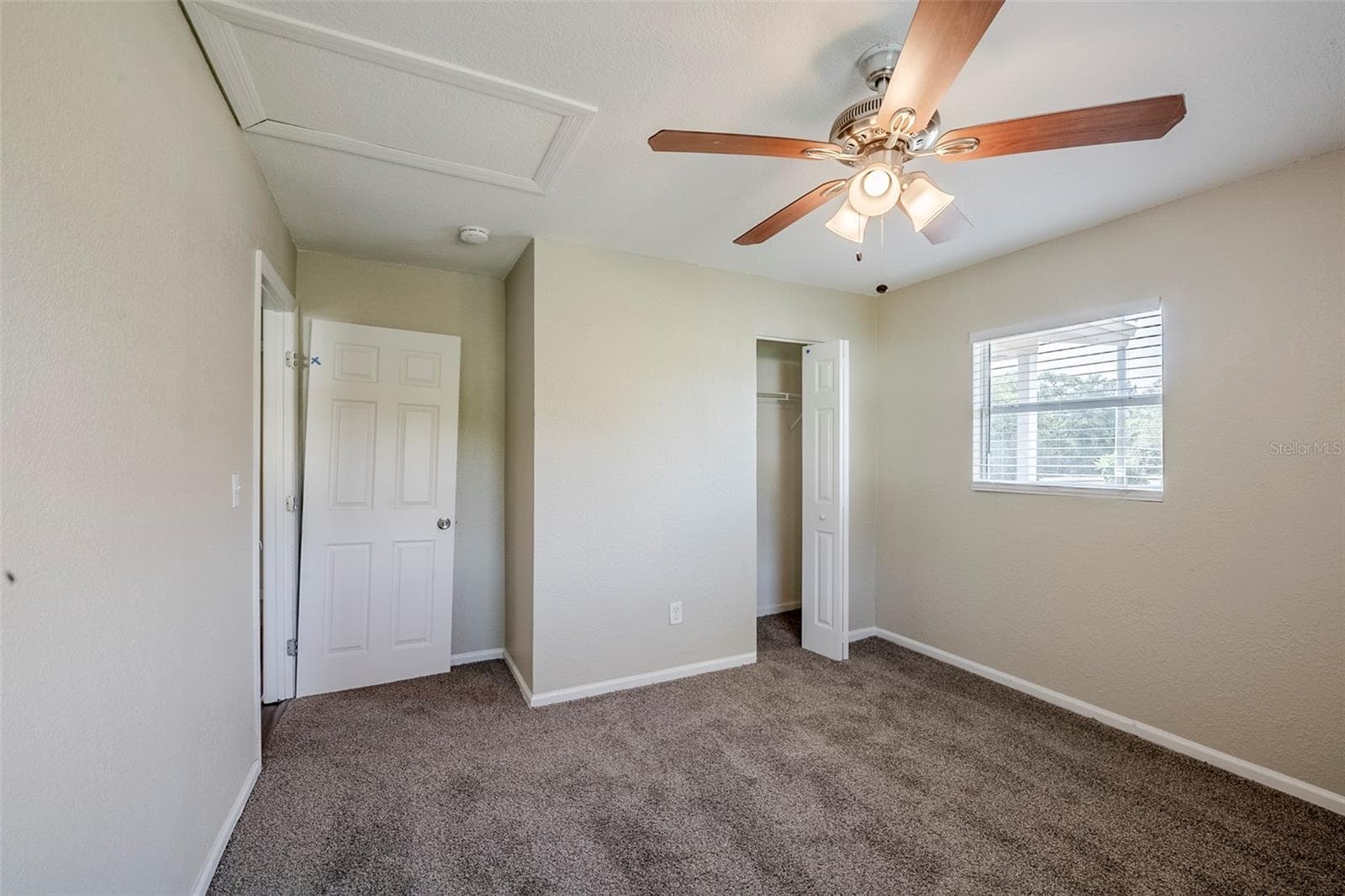 Single Family Residence at 72 CAMPUS VIEW DR, ORLANDO, photo 27 of 33