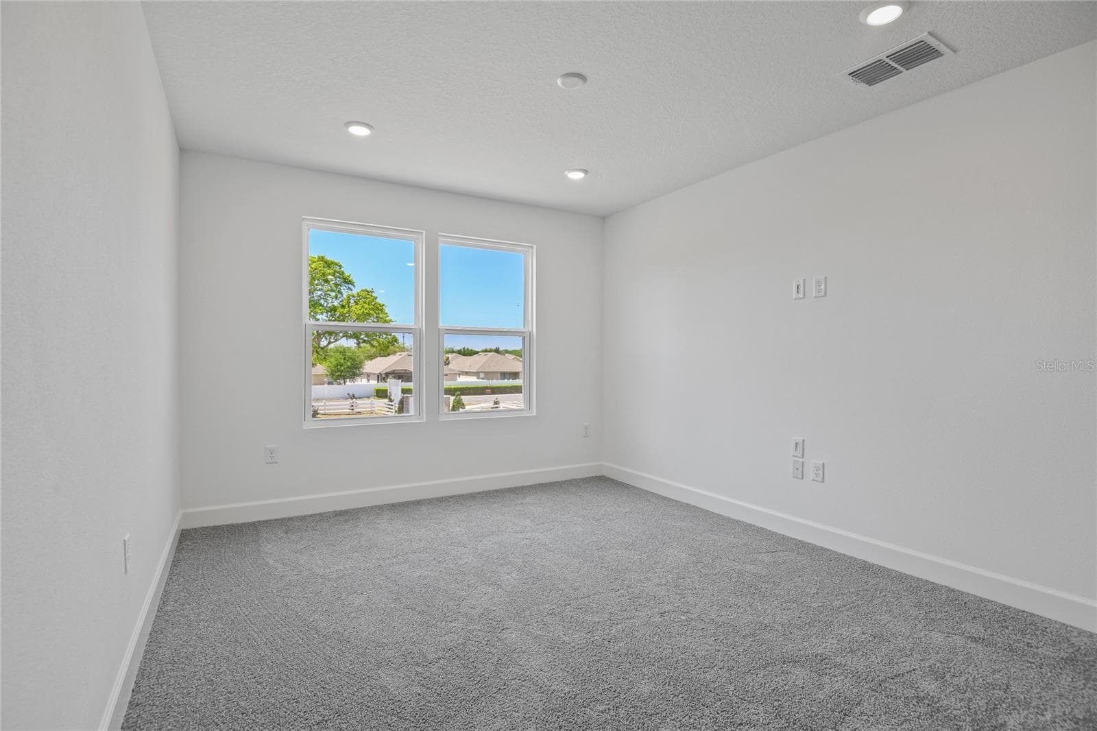 Single Family Residence at 3716 DEER RIDGE DR, MOUNT DORA, photo 13 of 23