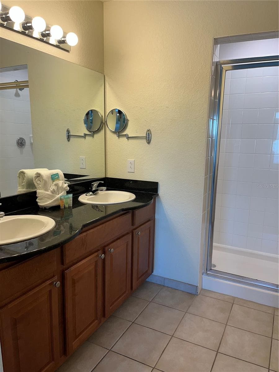 Condo - Hotel at 8101 RESORT VILLAGE DR #3909, ORLANDO, photo 17 of 41