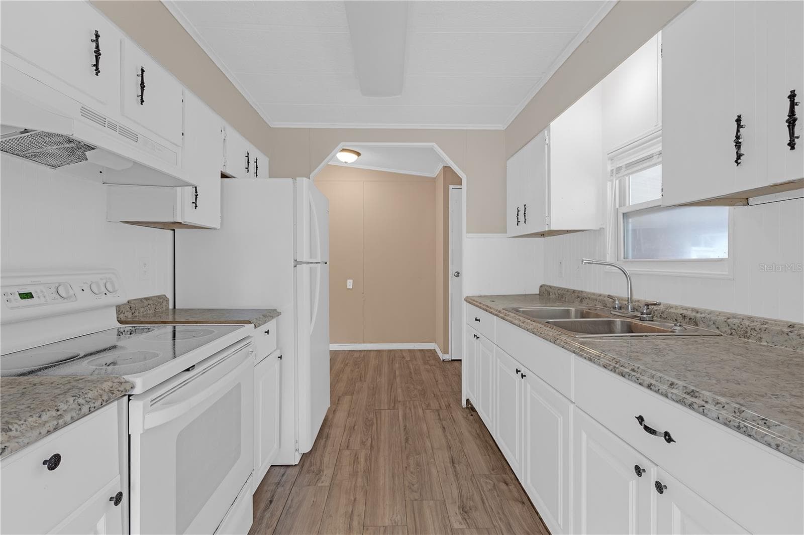 Manufactured Home at 11309 LEISURE LN, PORT RICHEY, photo 4 of 34