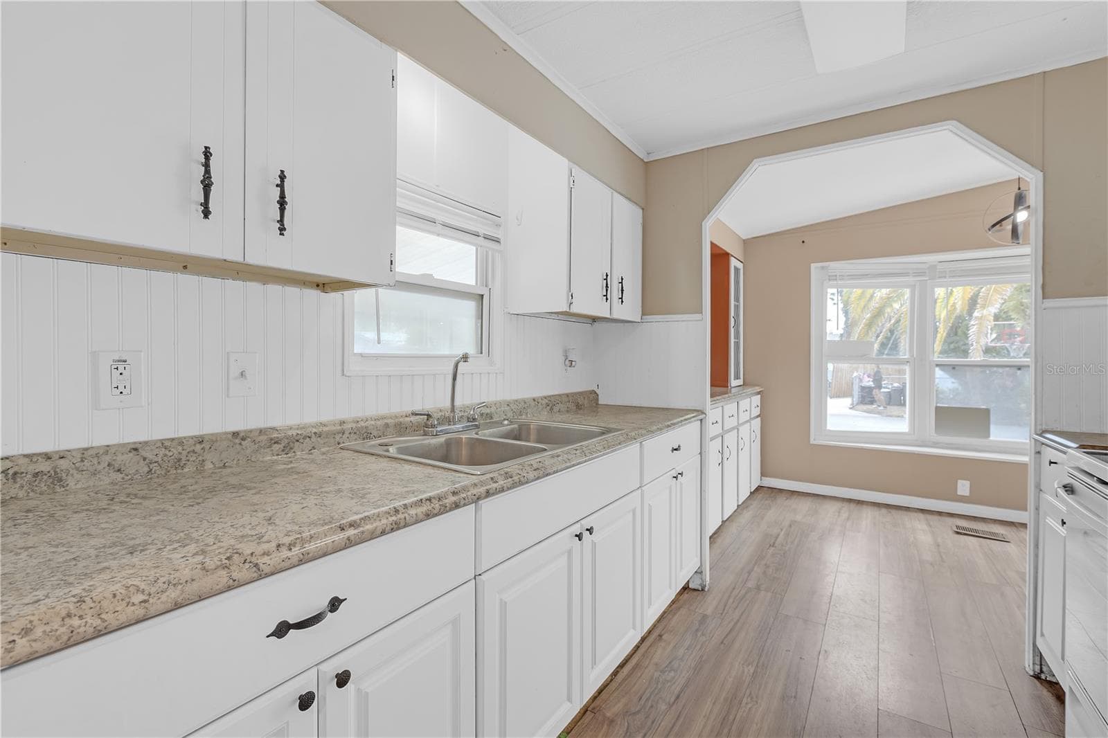 Manufactured Home at 11309 LEISURE LN, PORT RICHEY, photo 6 of 34