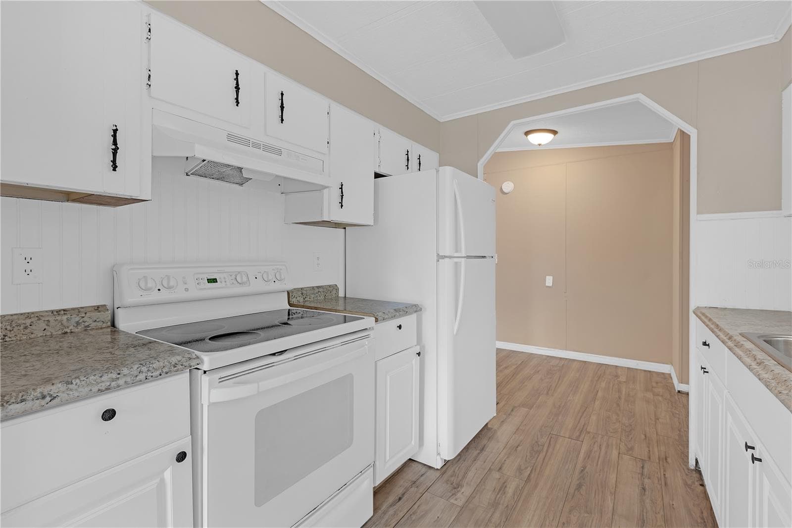 Manufactured Home at 11309 LEISURE LN, PORT RICHEY, photo 8 of 34