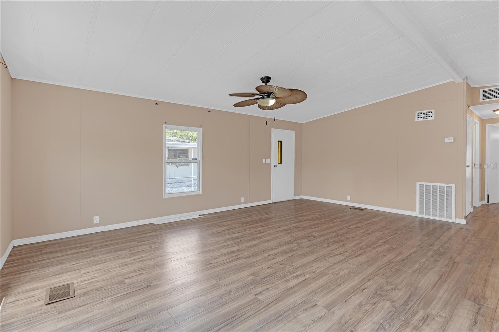 Manufactured Home at 11309 LEISURE LN, PORT RICHEY, photo 11 of 34