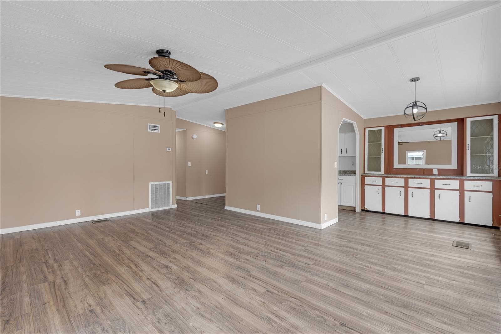 Manufactured Home at 11309 LEISURE LN, PORT RICHEY, photo 12 of 34
