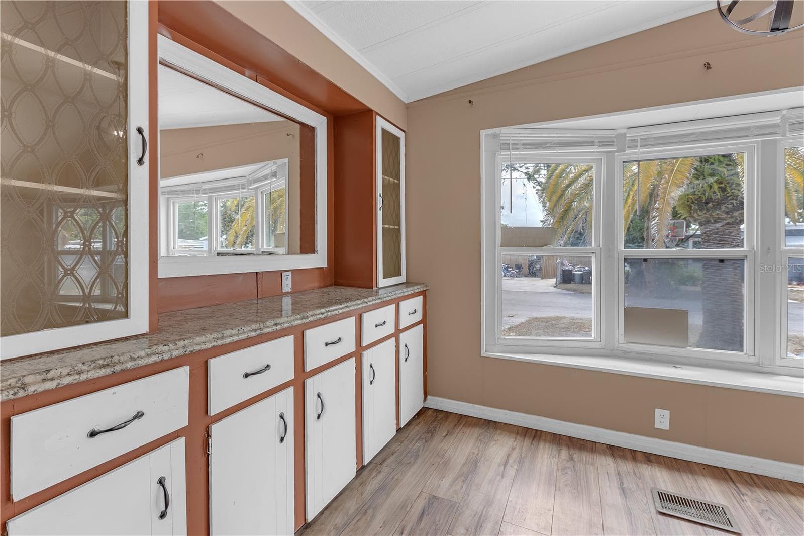 Manufactured Home at 11309 LEISURE LN, PORT RICHEY, photo 14 of 34