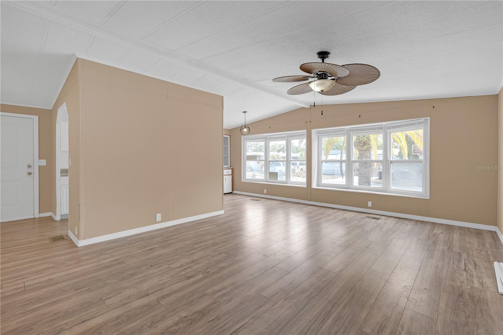 Manufactured Home at 11309 LEISURE LN, PORT RICHEY, photo 16 of 34