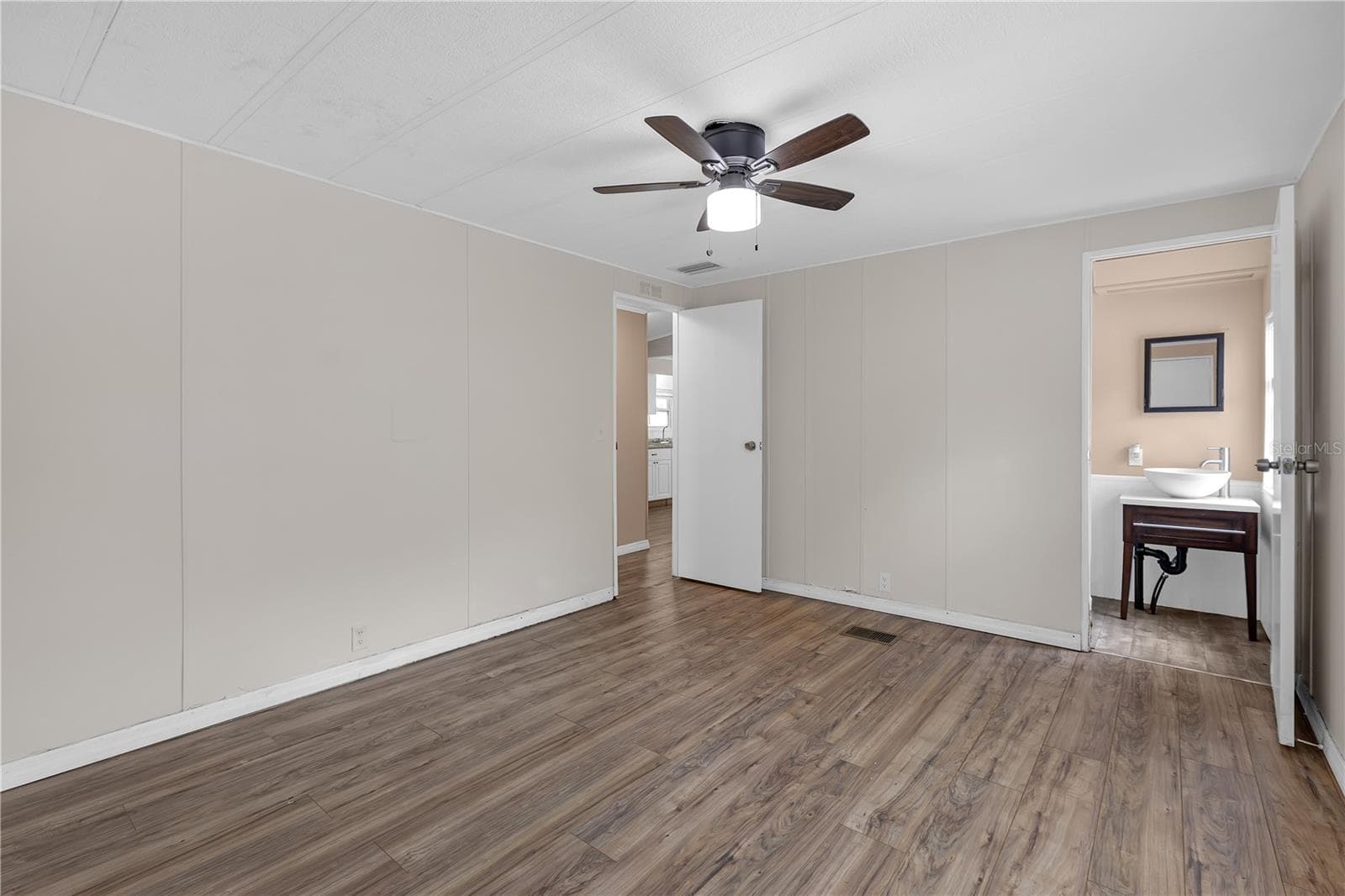 Manufactured Home at 11309 LEISURE LN, PORT RICHEY, photo 18 of 34