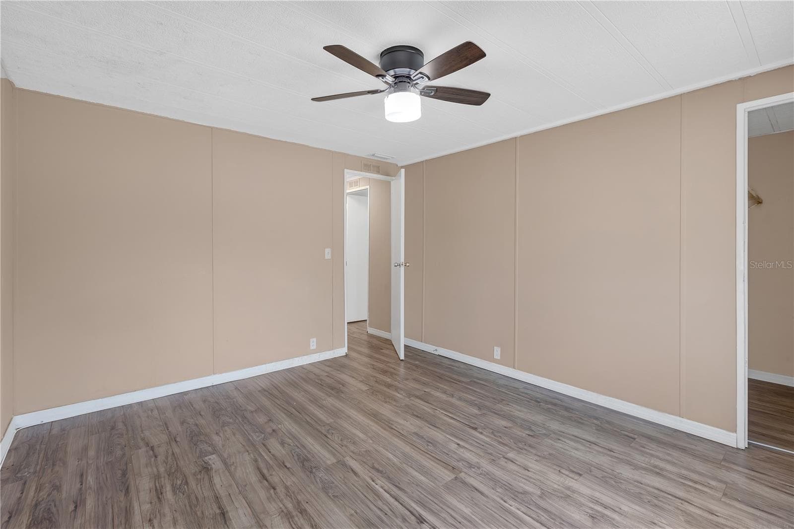 Manufactured Home at 11309 LEISURE LN, PORT RICHEY, photo 21 of 34