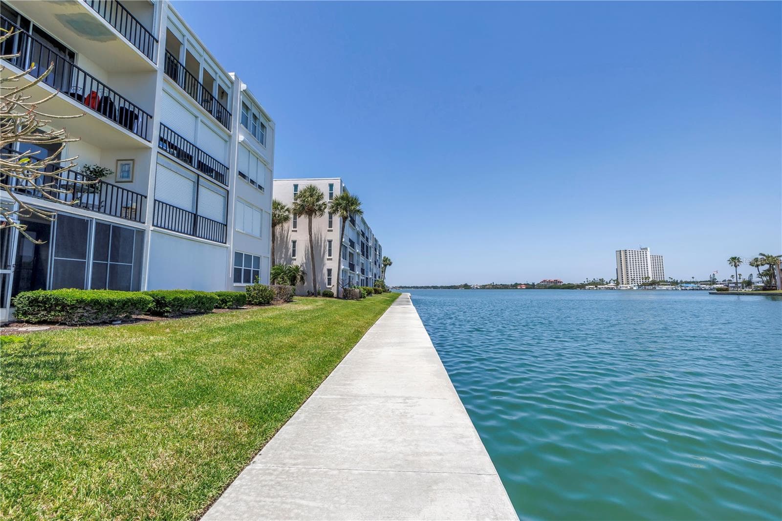 Condominium at 7625 SUN ISLAND DR S #106, SOUTH PASADENA, photo 22 of 50