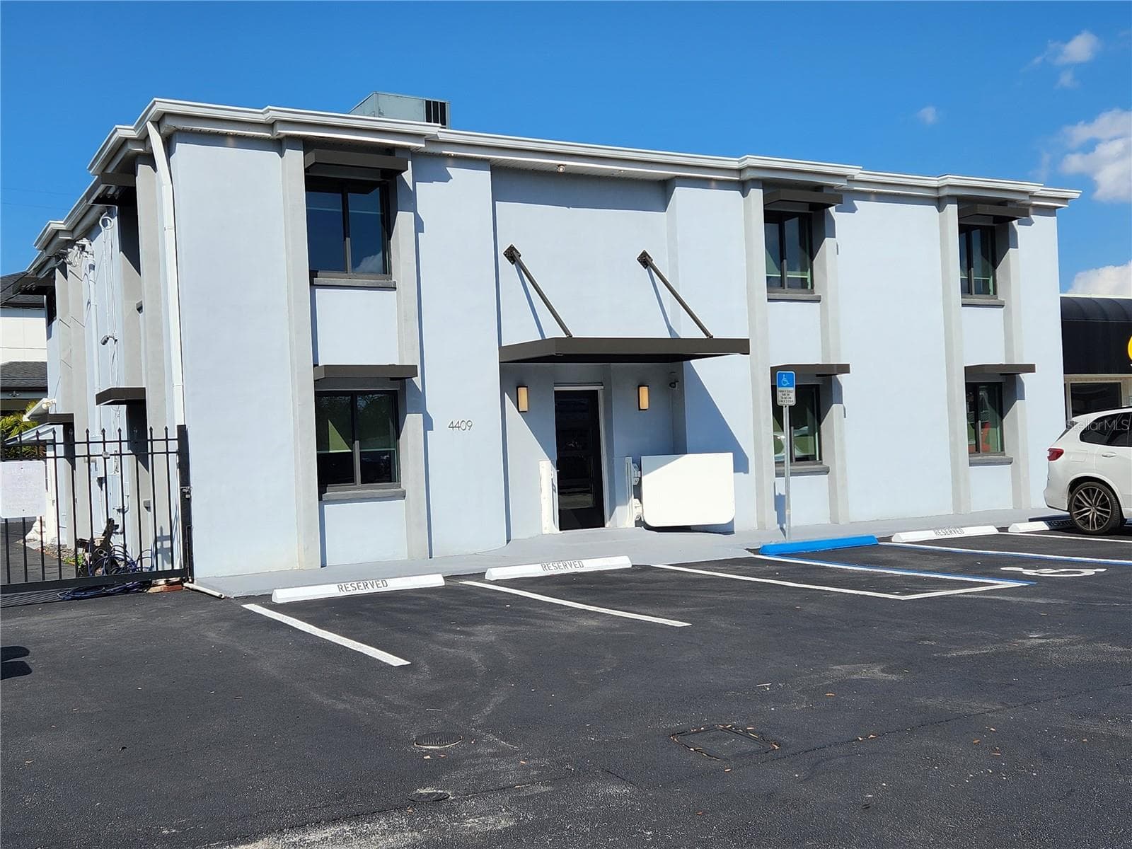 4409 W EL PRADO BLVD