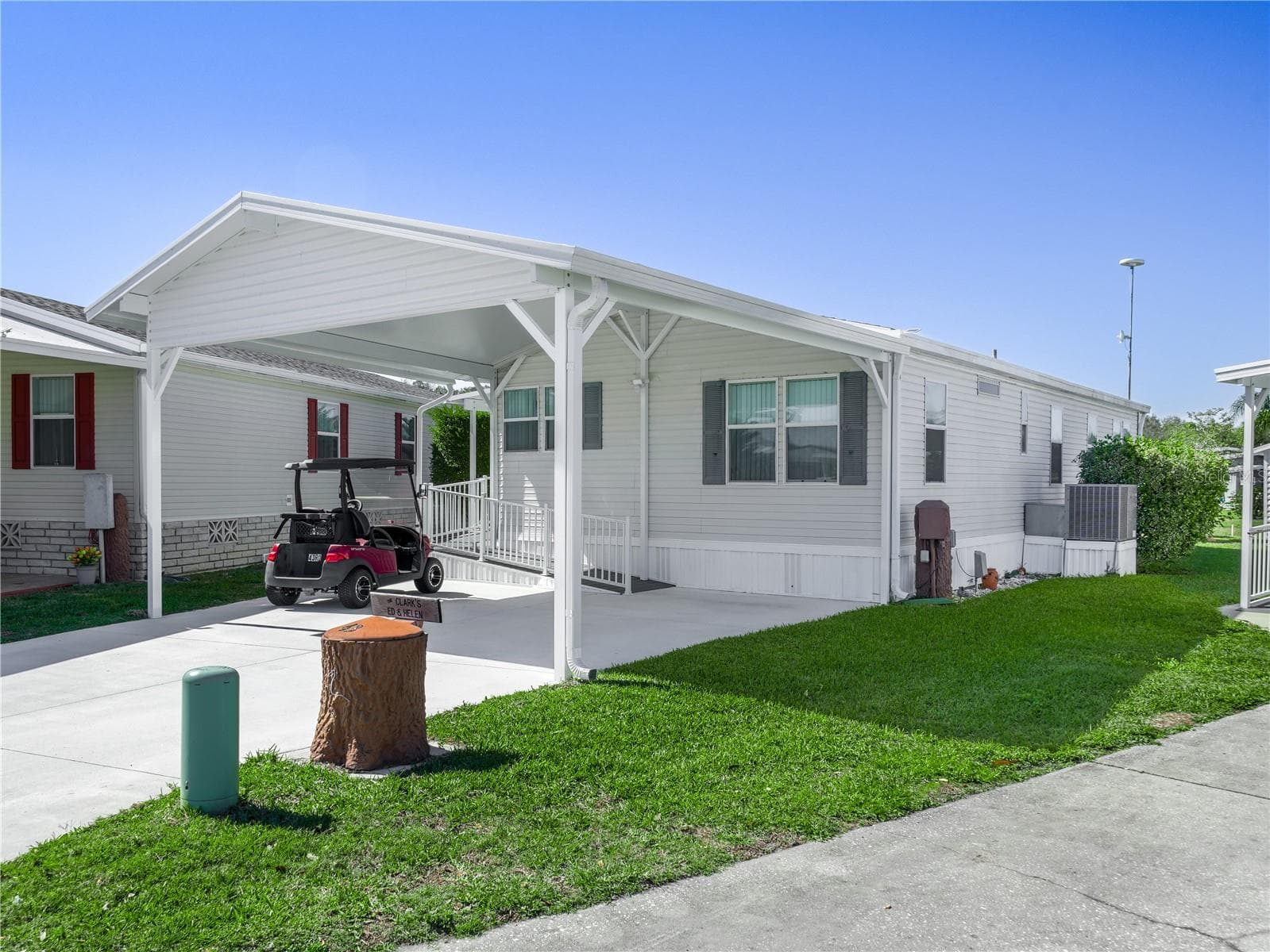 43 RED QUILL CIR