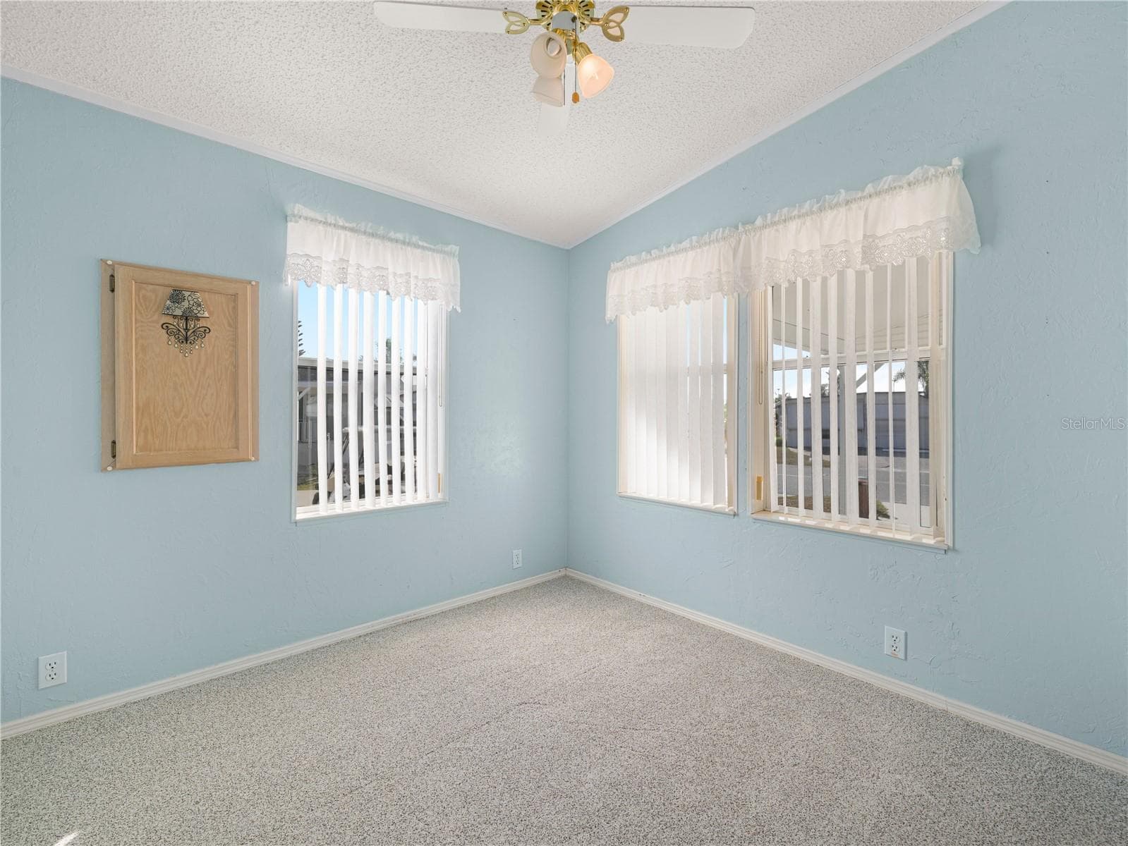 Manufactured Home at 43 RED QUILL CIR, LAKE WALES, photo 12 of 46