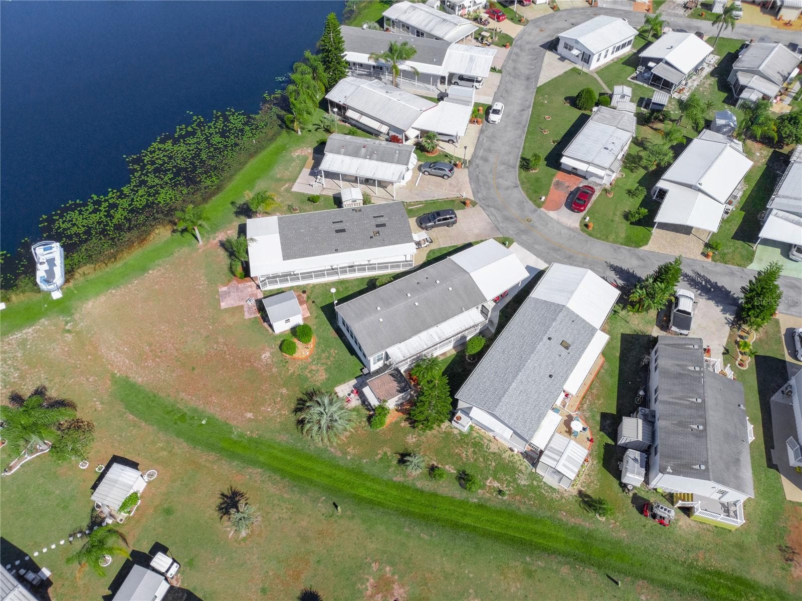 Manufactured Home at 43 RED QUILL CIR, LAKE WALES, photo 28 of 46