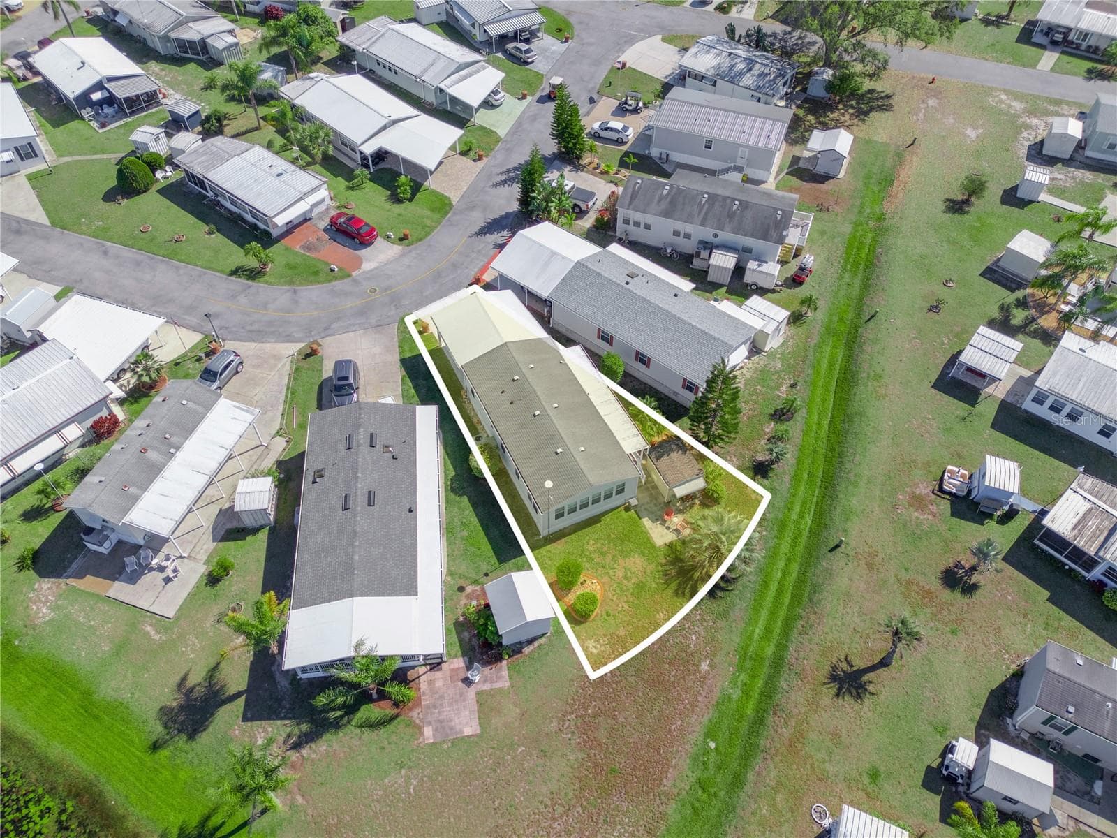 Manufactured Home at 43 RED QUILL CIR, LAKE WALES, photo 33 of 46