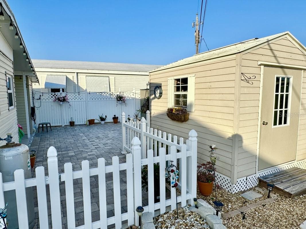 Mobile Home at 2094 DETROITER ST, SARASOTA, photo 10 of 12