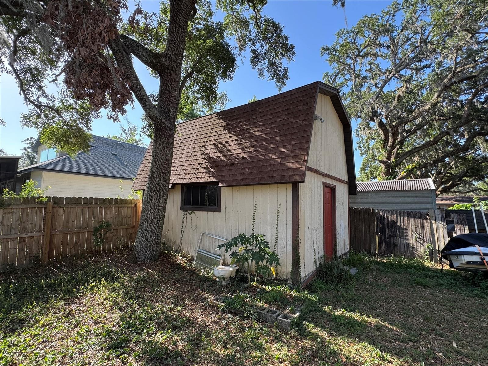 Single Family Residence at 1703 N TAYLOR RD, BRANDON, photo 6 of 32