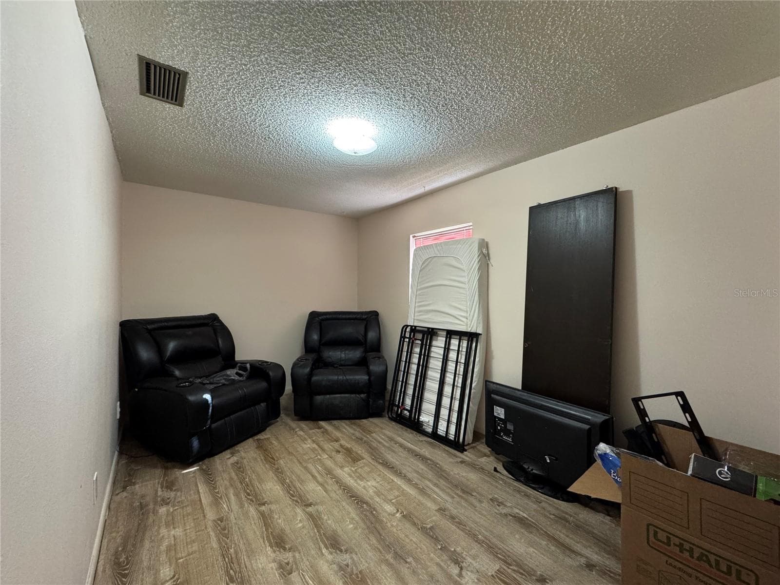 Single Family Residence at 1703 N TAYLOR RD, BRANDON, photo 29 of 32