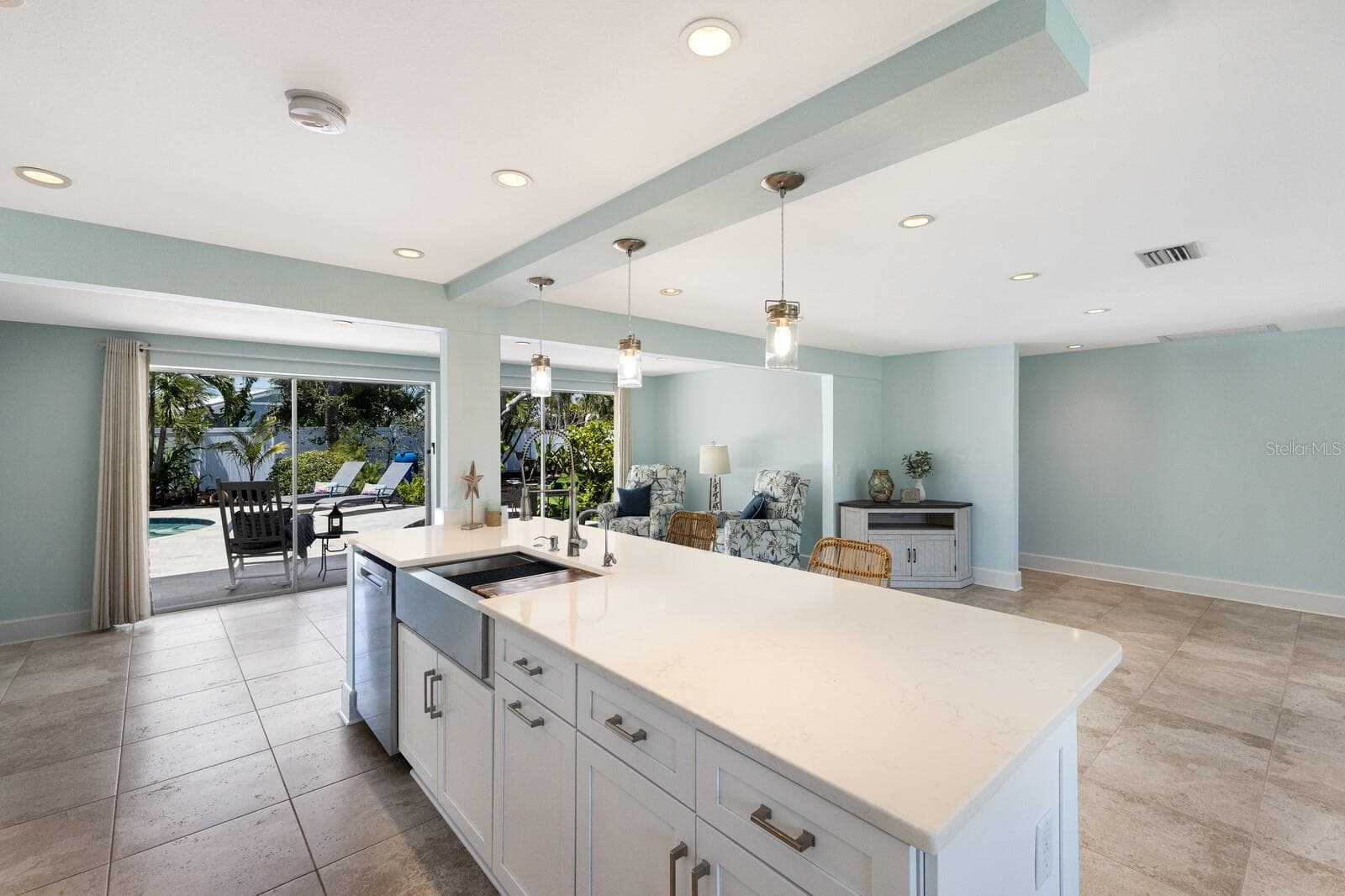 Single Family Residence at 506 69TH ST, HOLMES BEACH, photo 10 of 37