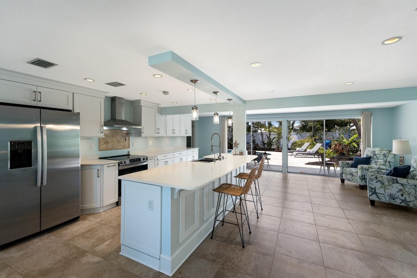 Single Family Residence at 506 69TH ST, HOLMES BEACH, photo 11 of 37